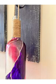 Peri Led Aydınlatmalı Mor Ahşap Dekorlu, Vitray El Boyama Modern Çizgi Şarap Şişesi Aplik 2'li Set - Görsel 8