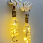 El Heykel Dekorlu Buzlu Cam Şarap Şişesi Pilli Tıpa Peri Led Işıklı Aplik 2'li Set, duvar dekoru