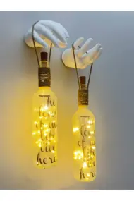 El Heykel Dekorlu Buzlu Cam Şarap Şişesi Pilli Tıpa Peri Led Işıklı Aplik 2'li Set, duvar dekoru