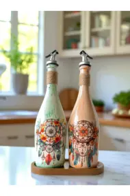 Özel Tasarım Düşkapanı Desenli Sunum Stantlı 2'li 750 ml Zeytinyağı Sıvıyağ Şişesi Yağdanlık Yağlık