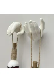 El Yapımı Beyaz Erkek El Heykeli Dekorlu Kırmızı Beyaz Vitray Şarap Şişesi 2'li Aplik Set - Görsel 8