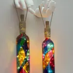 Beyaz Renkli Erkek Eli Heykeli Ve Tıpa Peri Led Işıklı Vitray Cam Şarap Şişesi Aplik 2'li Set