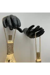 El Yapımı Siyah Erkek Eli Heykeli Dekorlu Peri Led Işıklı Buzlu Cam Şampanya Şişesi Aplik 2'li Set - Görsel 8