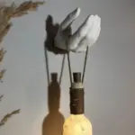 El Yapımı Heykel El Dekorlu Led Işıklı Buzlu Cam Şarap Şişesi Aplik