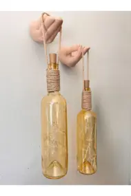 El Figürlü Duvar Lambası – PİLLİ LED Işıklı Dekoratif Vitray Boyalı Cam Şişe Aydınlatma | Vintage E - Görsel 4
