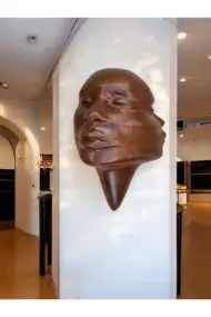 Soyut 3D Yüz Heykeli – Modern Duvar Sanatı | El Yapımı Dekoratif Mask | 48x32 cm Çağdaş Heykel Duva - Görsel 3