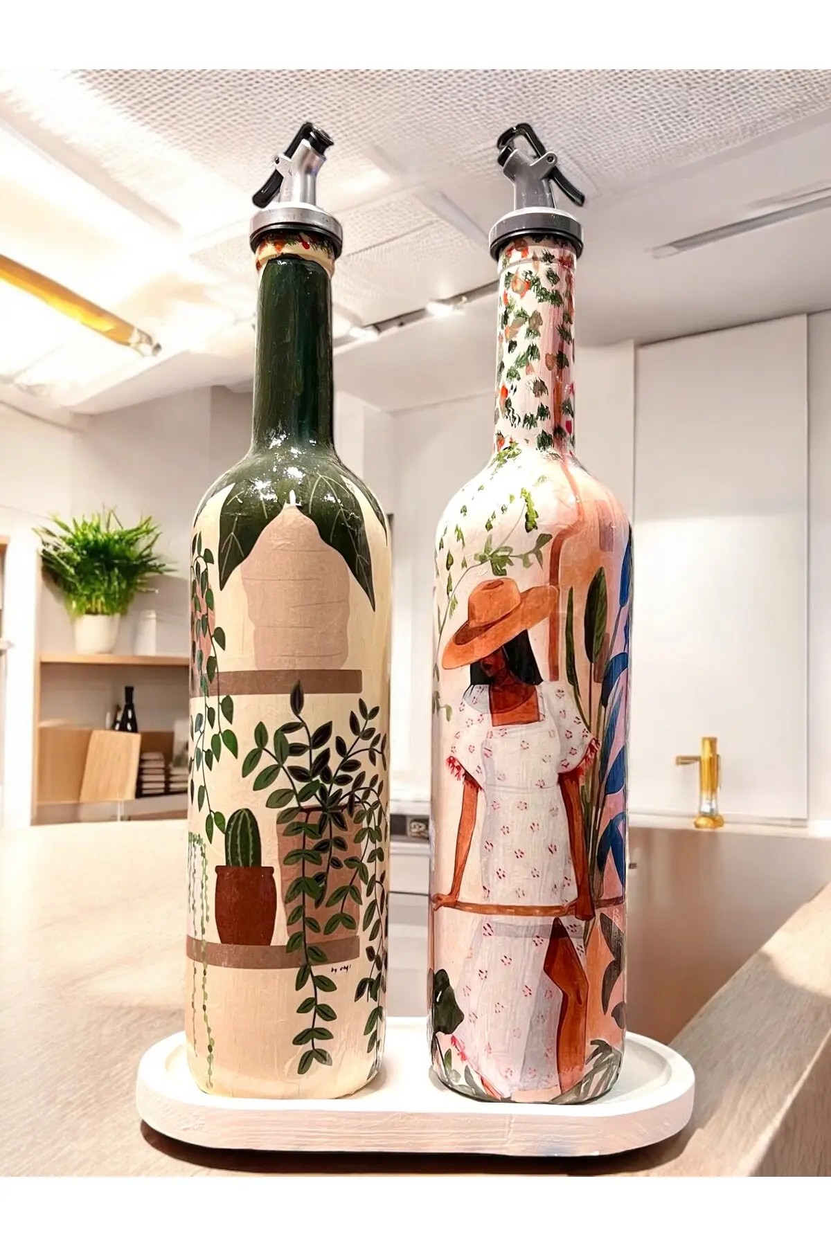 4273567c705dd0baa0-img-1_org_zoom Latin Amerikalı Kadın ve Kaktüs Desenli Özel Tasarım Yağdanlık-Sirkelik Sosluk Seti- Ev ve Mutfak D - Görsel 1