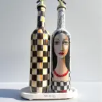 750 ml El Yapımı Siyah Beyaz kadın ve Dama Desenli 2’li Dekoratif Cam Yağdanlık Seti – Sunum Standlı