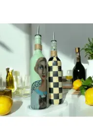 Kadın Desenli ve Kareli 750 ml Zeytinyağı Sıvıyağ Şişesi Yağdanlık Yağlık Sirkelik Sosluk 2'li Set - Görsel 4