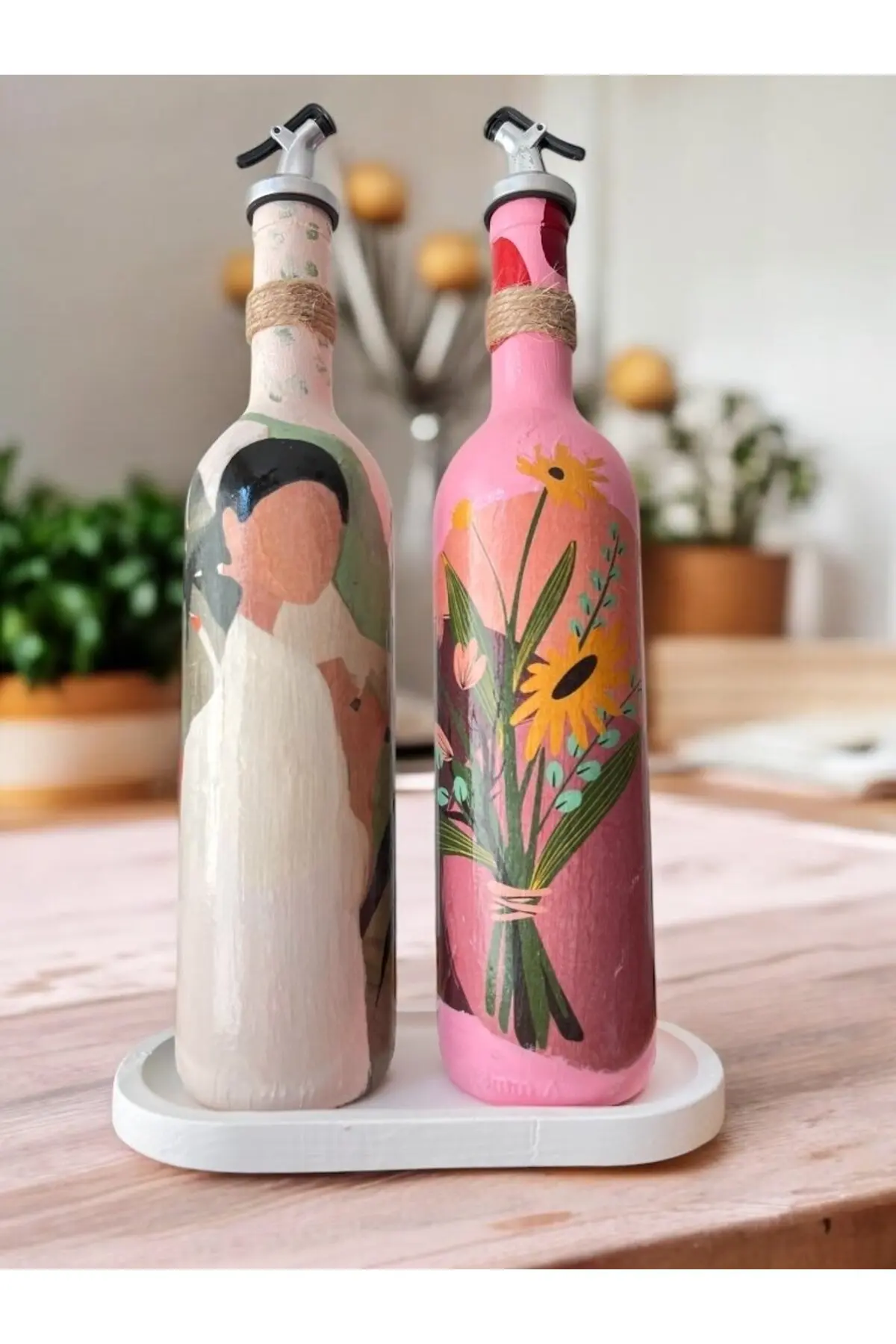 45765465717654764-img-1_org_zoom Yerli Kadın ve Pembe Çiçek Motifli Özel Tasarım Yağdanlık-Sirkelik Sosluk Seti Ev-Mutfak Dekoru - Görsel 1