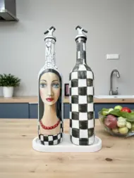 750 ml El Yapımı Siyah Beyaz kadın ve Dama Desenli 2’li Dekoratif Cam Yağdanlık Seti – Sunum Standlı - Görsel 2