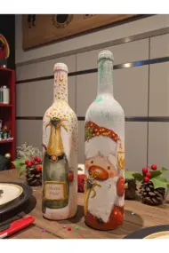 Yeni Yıl Özel El Boyaması Şişe: Dekoratif ve Şarap Sunumuna Uygun Mutlu Yıllar Temalı Tasarım - Görsel 6