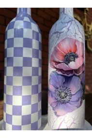 750 ml Lila çiçek ve Lila Dama Desenli 2’li Dekoratif Cam Yağdanlık Seti – gold başlık ve taş Sunum Standlı - Görsel 6